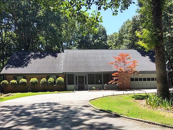 3rd image of 3649 Cherry Creek Dr SE