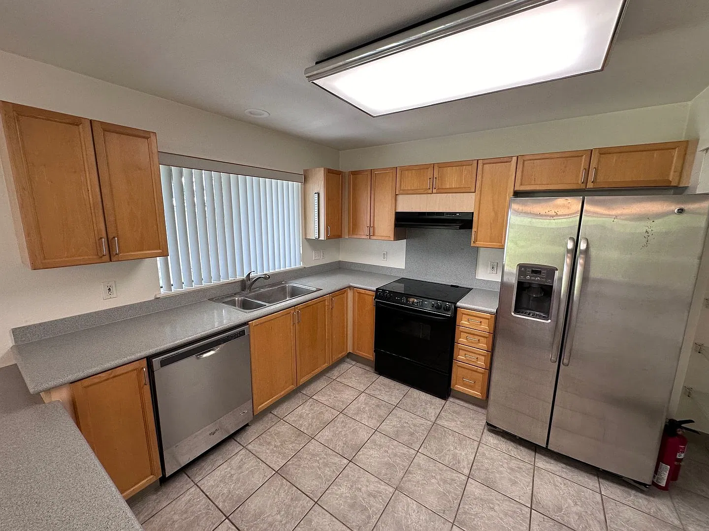 For Rent - 95-1053 Halekia St. — Photo 2