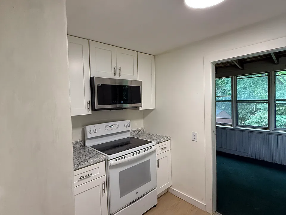 47 Maple St #1
