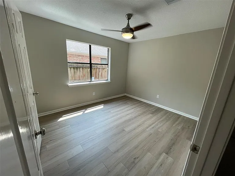 1015 Cascade Creek Dr — Photo 19