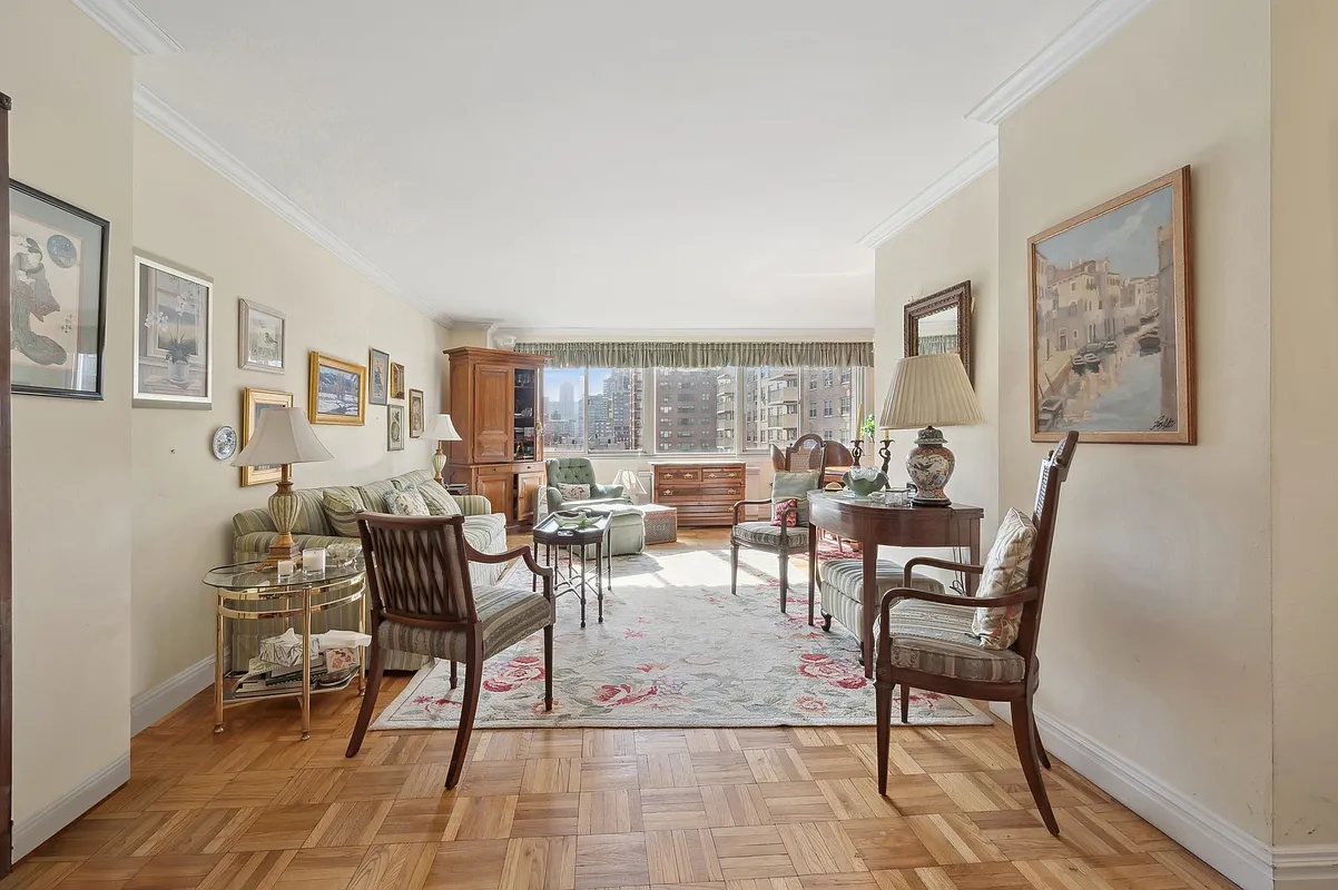 401 East 86th St Unit 11C  