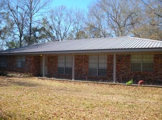 25 Palmer Ln, Carriere, MS 39426