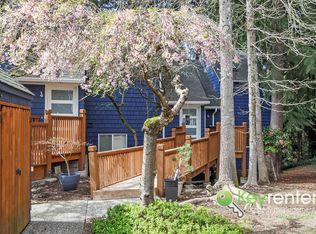 9165 45th Ave SW APT 6, Seattle, WA 98136