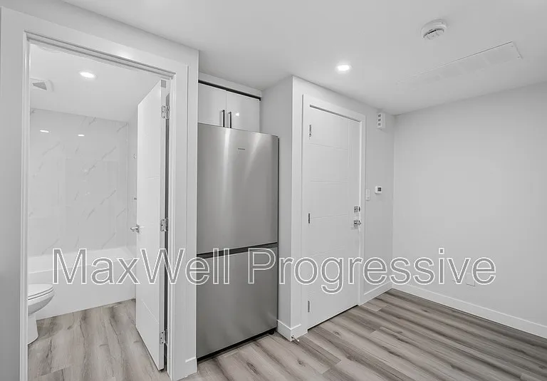 10821 112th St NW #1 — Photo 34