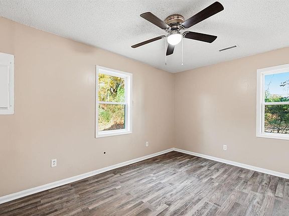 5th image of 4930 Buford Ave