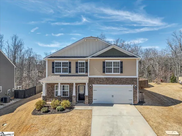 252 Hartwood Lake Ln, Greer, SC 29650