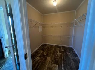 121 Winchester Trl, Goshen, IN 46526