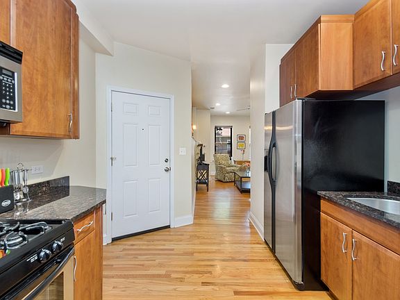 5th image of 3616 W Wilson Ave APT 1