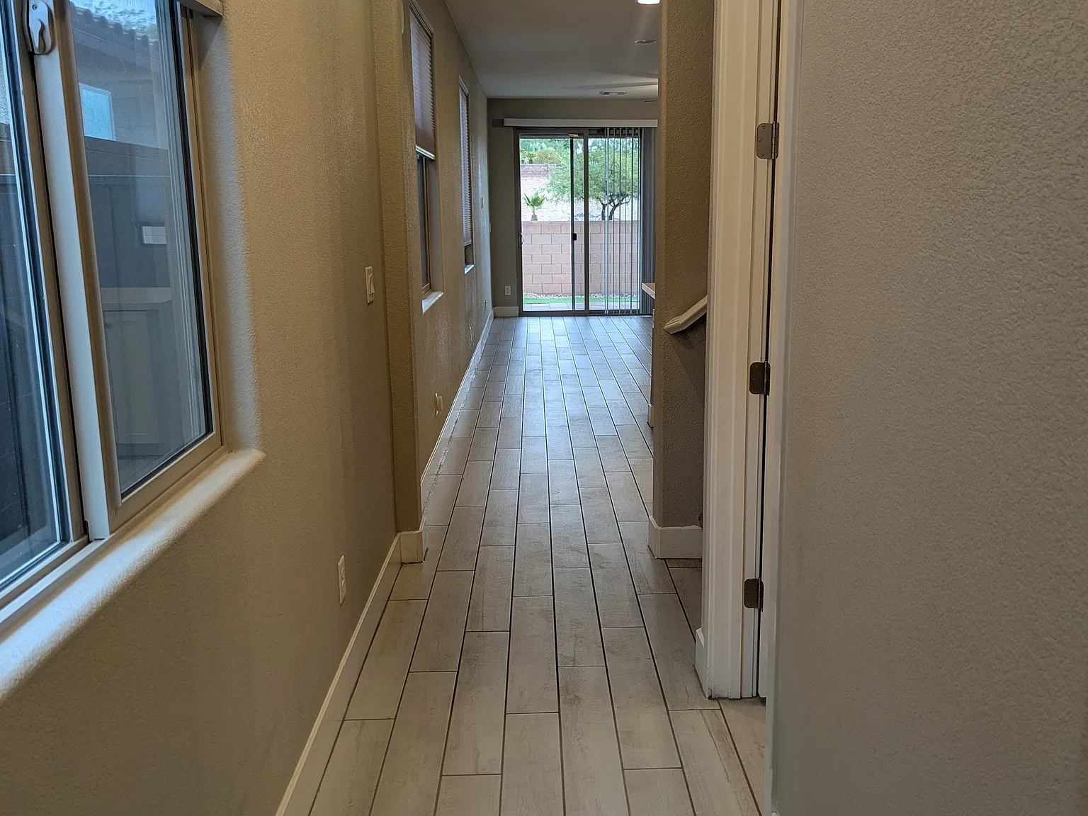 4 bed, 2.5 bath, 2113 sqft, $2,500 — Photo 2
