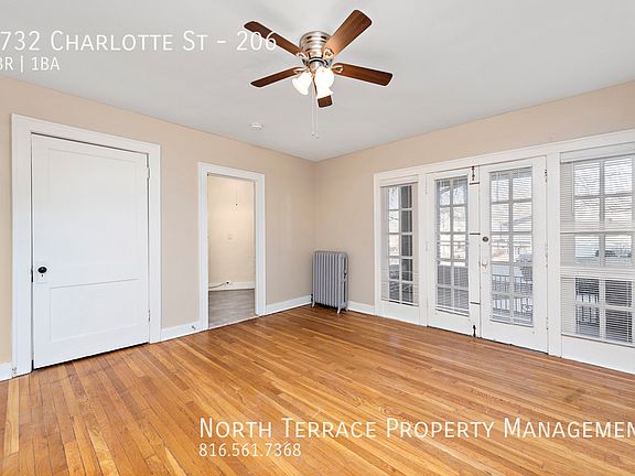 3rd image of 2732 Charlotte St #206