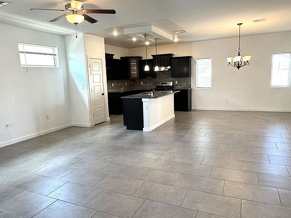 4th image of 13921 Lago Vista Ave