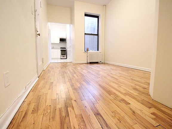 2nd image of 252 W 91st St #41