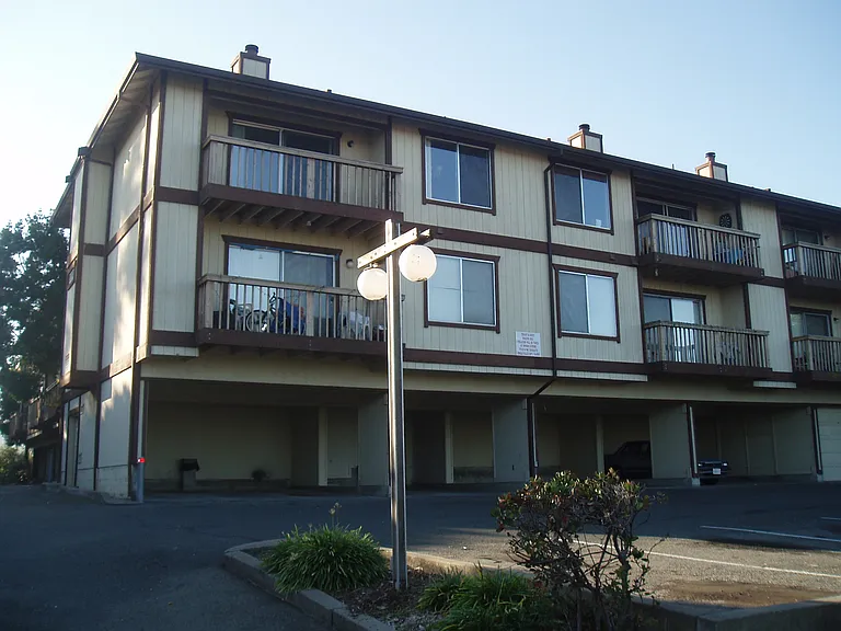 401 Laurel Ave #B1 — Photo 1