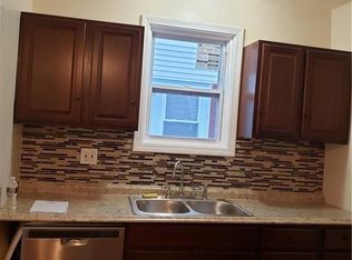 88 Carr St, Providence, RI 02905