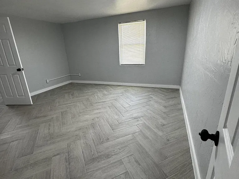10277 N Loop Dr #B — Photo 13
