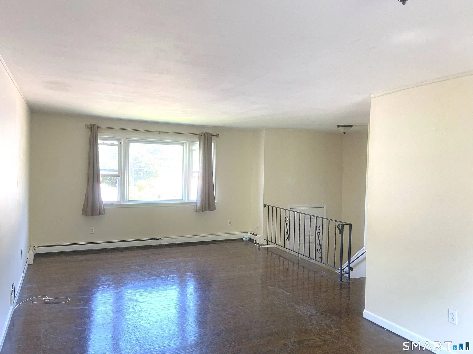 4 bed, 2.0 bath, 1095 sqft, $3,700 — Photo 4