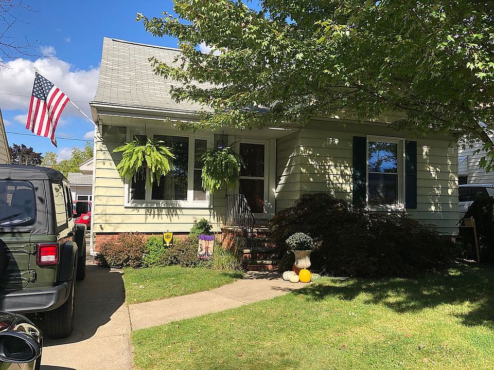 1st image of 12319 Reindeer Ave