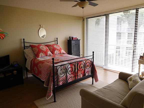 5th image of 2561 Village Blvd APT 201