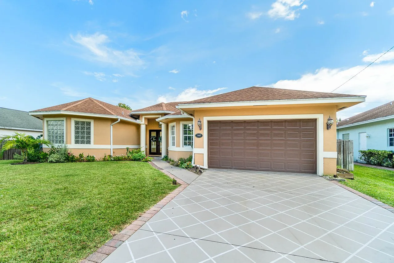 4 bed, 3.5 bath, 2932 sqft, $3,995 — Photo 3
