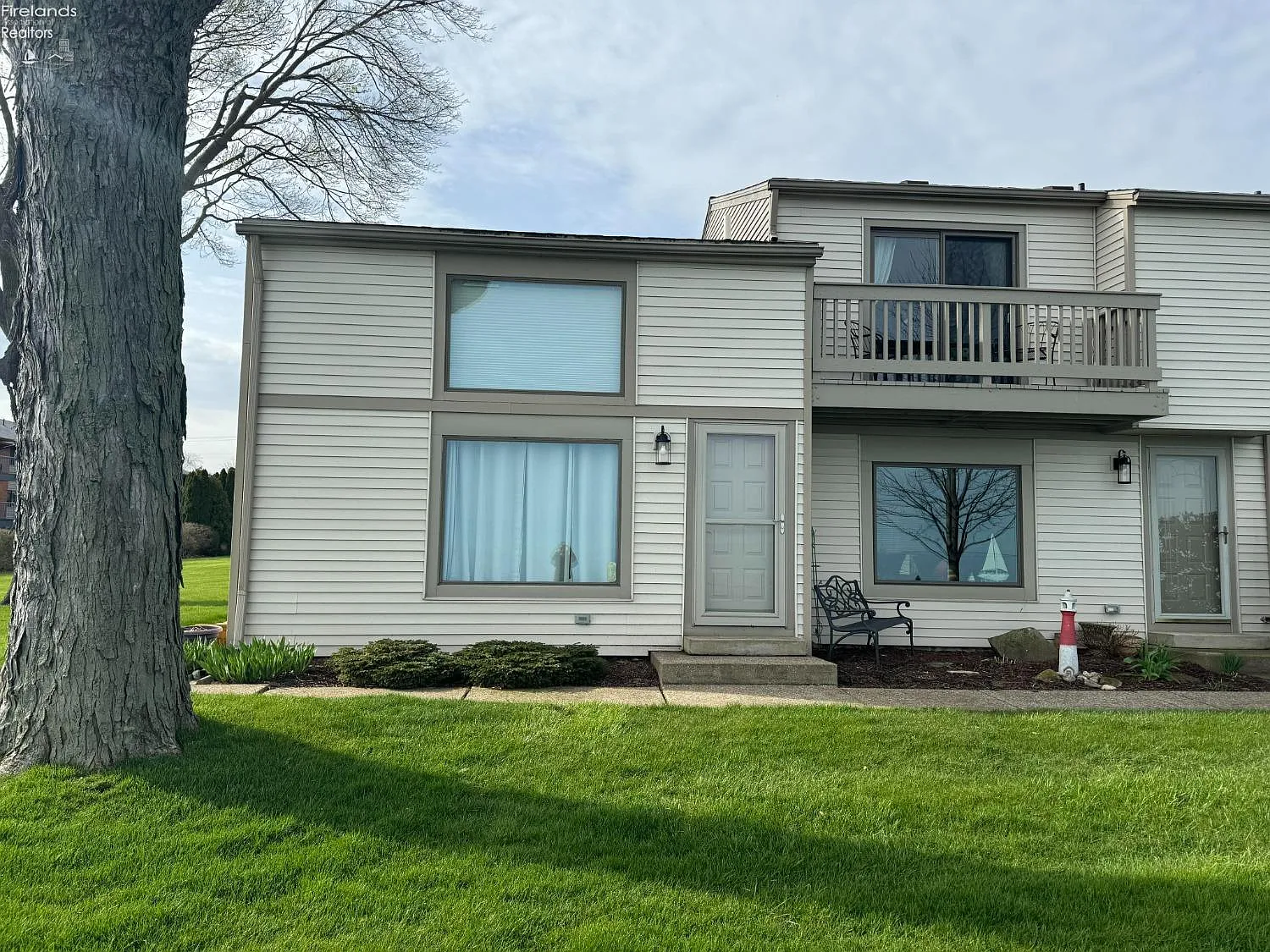 1371 Cleveland Rd W photo 1