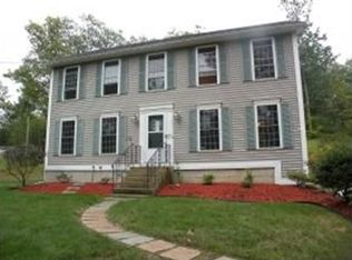 2 Chancellor Dr, Derry, NH 03038