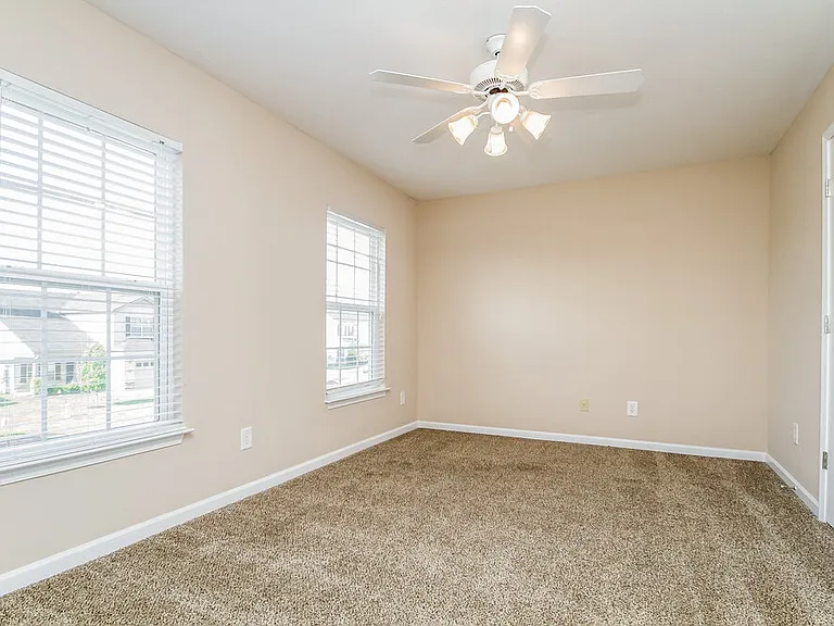 310 Sarava Ln — Photo 6