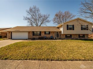 1121 Kirkley Hall Dr, Miamisburg, OH 45342