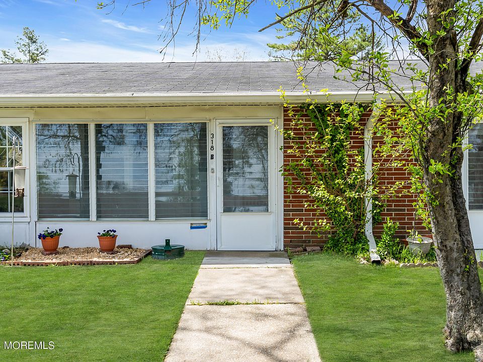 1st image of 318B Coventry Court