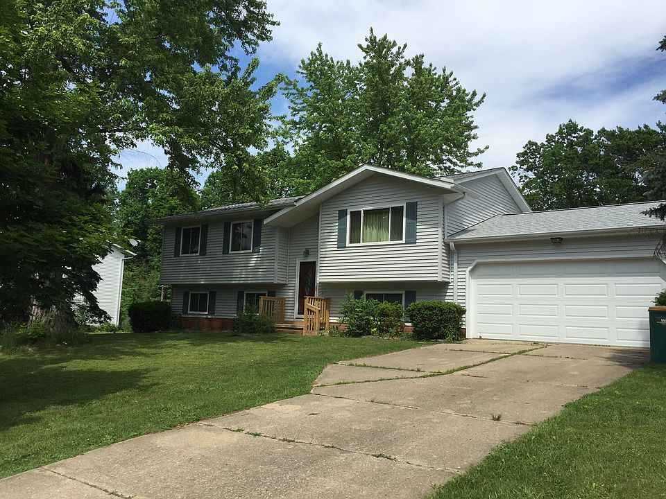 1st image of 391 Hyder Dr