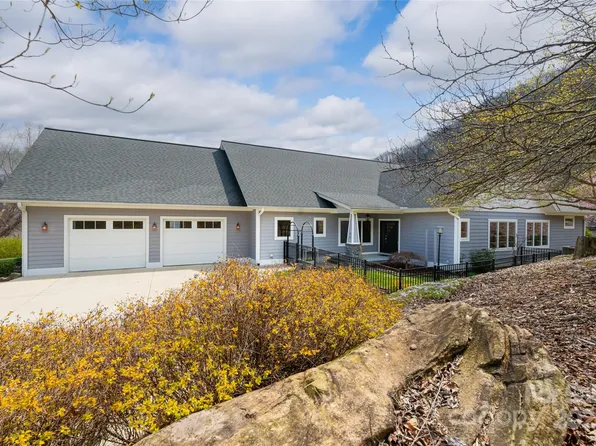 59 Rice Dr, Waynesville, NC 28785
