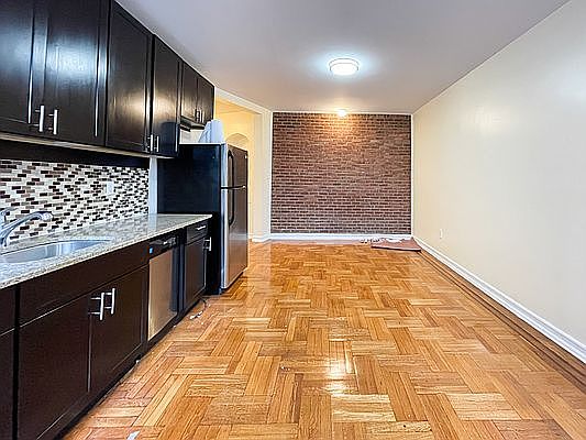 3rd image of 1900 Newkirk Ave APT 1B