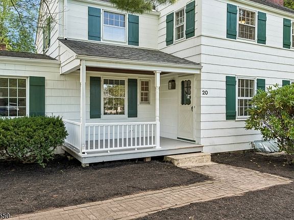 3rd image of 20 Pine St