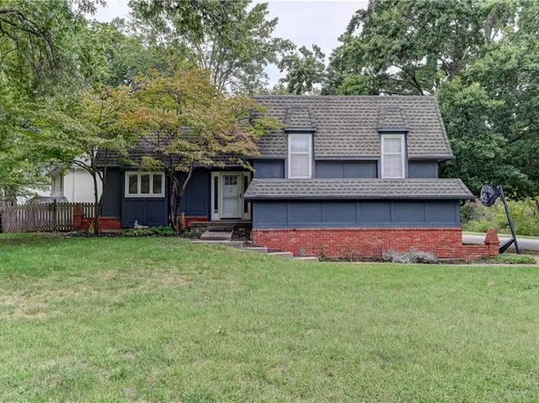 520 S Meadowbrook Ln, Olathe, KS 66062