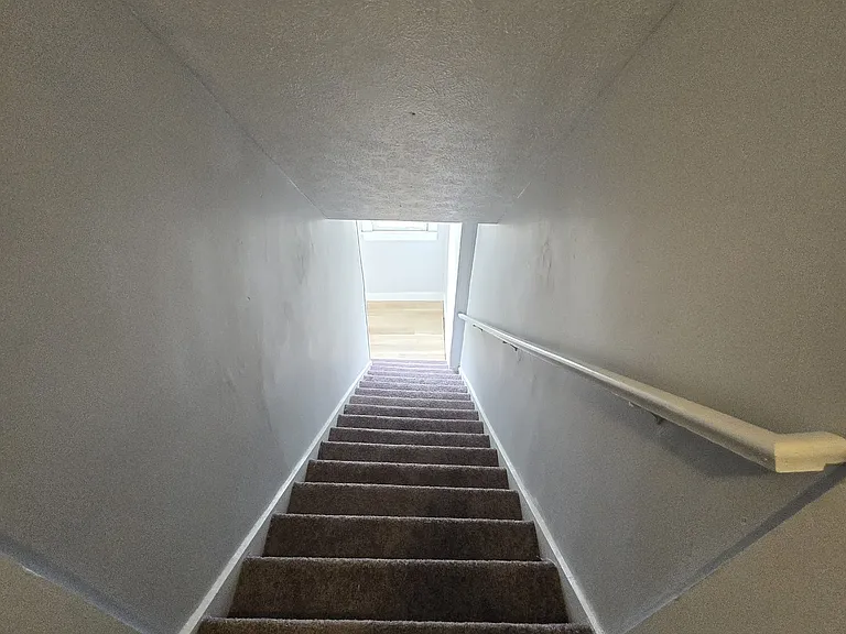 925 Meridian St #3 — Photo 16