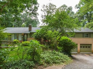 5 Austin Dr, Asheville, NC 28805
