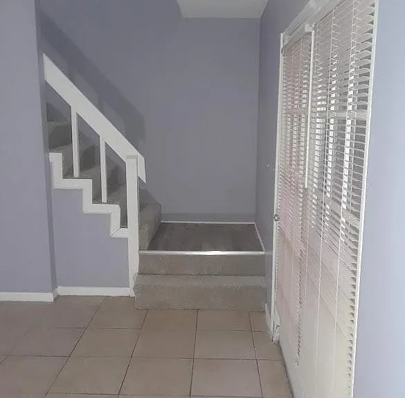 Landing to Stairs