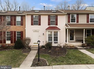 1561 Autumn Ridge Cir, Reston, VA 20194