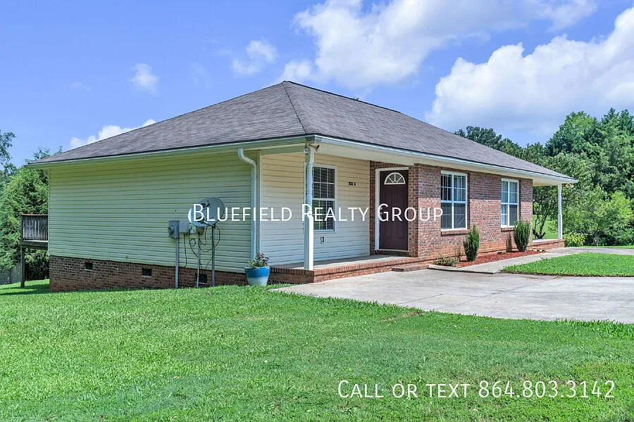 3 bedroom | 2 bath | Spacious Home with Large Deck & Nice-Sized Yard $1,250/mo rent — Photo 2