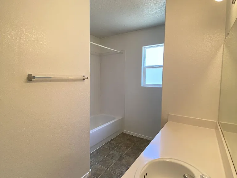 2173 Sagecrest Loop NE — Photo 10