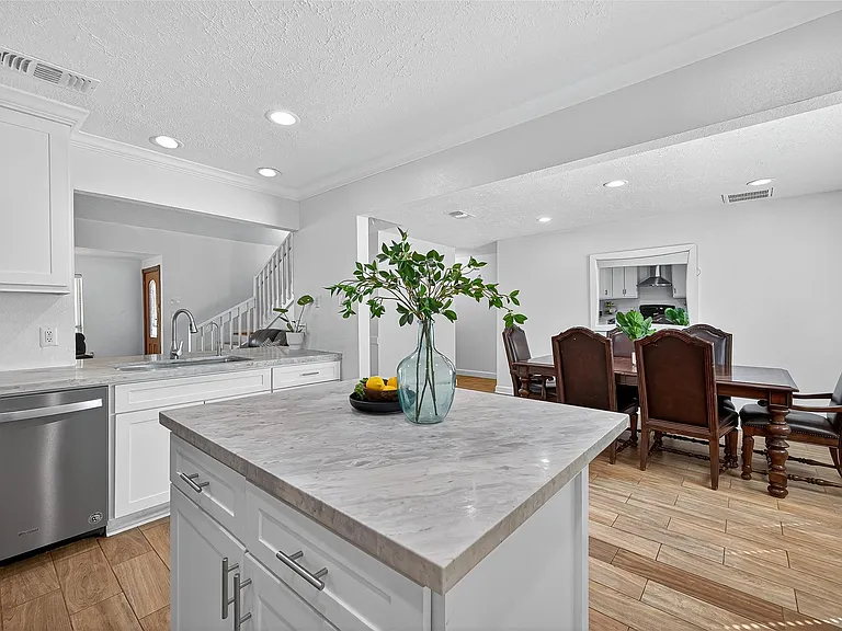 5323 Windsong Trl — Photo 13