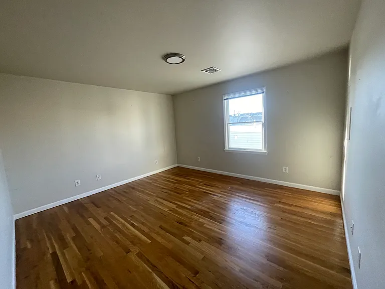 120 South St — Photo 6
