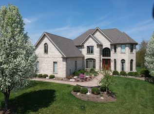 1820 Mason Corte Dr, McHenry, IL 60051