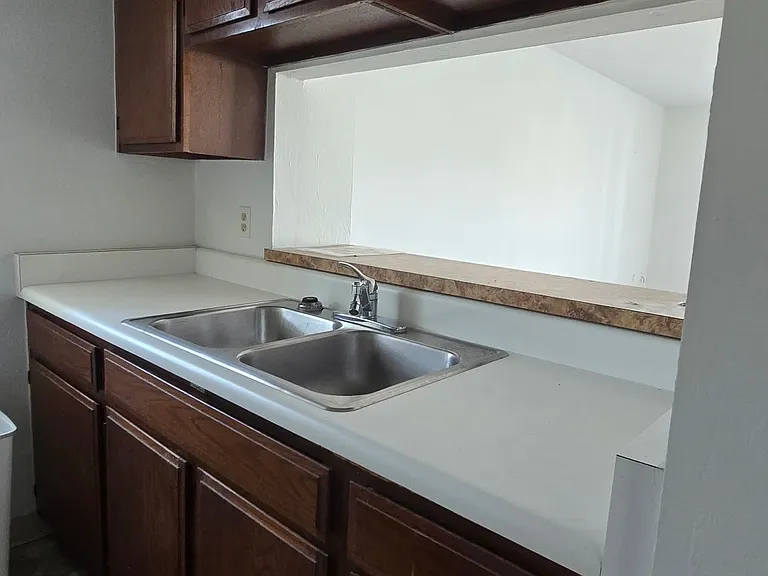 1917 Maravilla Ave #20 — Photo 2