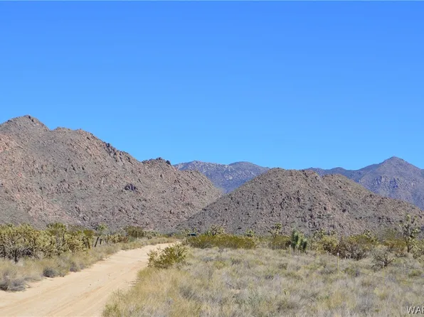 E Margaret Dr, Yucca, AZ 86438