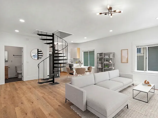 1600 E Ocean Blvd #8 — Photo 2