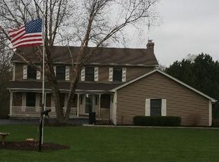 41W633 Barberry Ln, St Charles, IL 60175