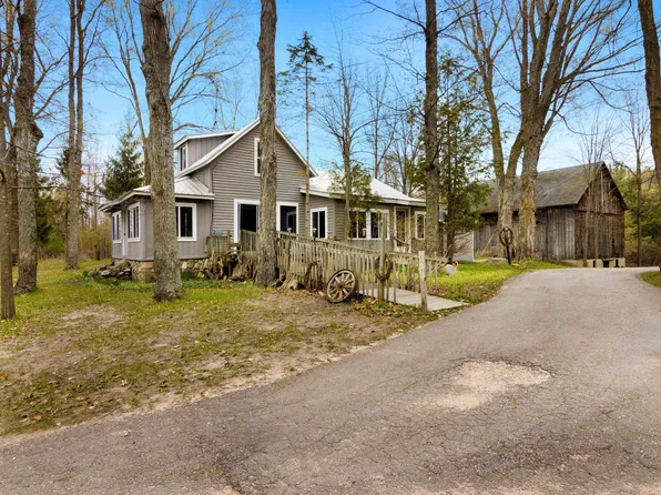 5322 Rushton Rd, Central Lake, MI 49622
