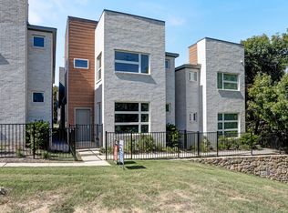 312 Oakbend Dr, Lewisville, TX 75067
