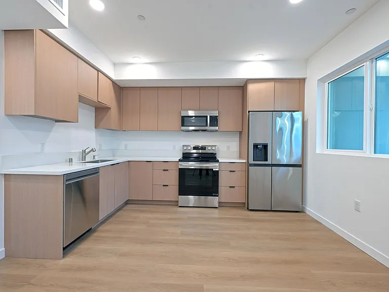 Sylvan House — Photo 22