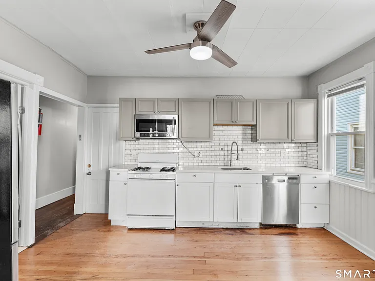 394 Gregory St #2 — Photo 5